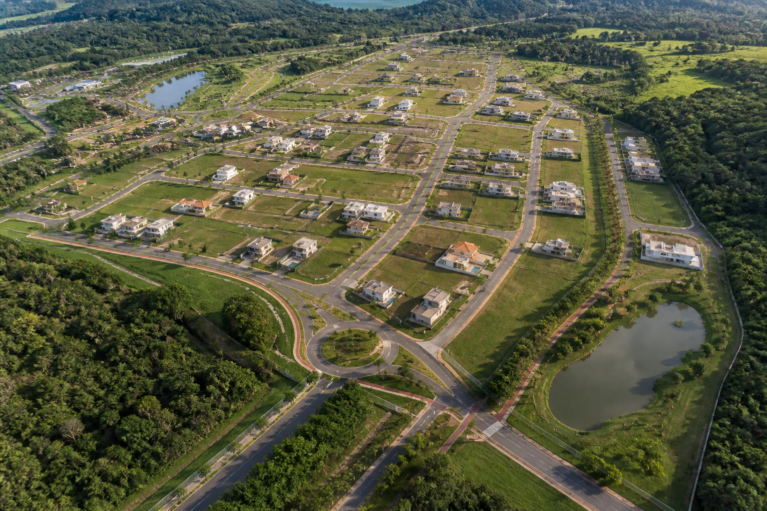 Vista aérea de um loteamento urbano planejado